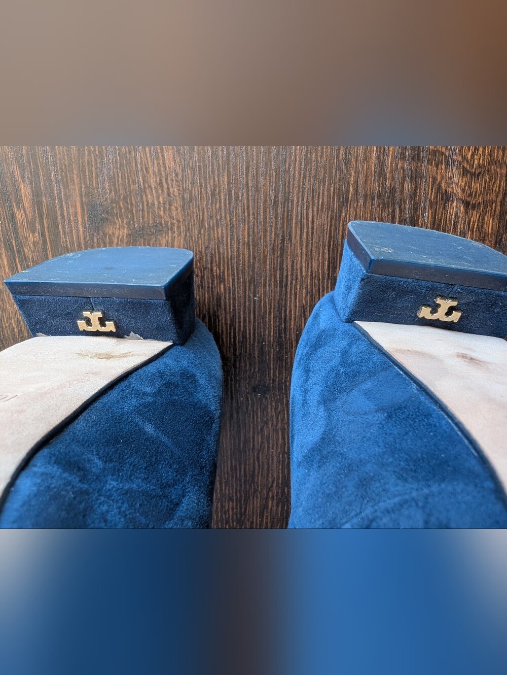Tory Burch Gigi Blue Suede Gold Logo Slip-on Flats Shoes - Picture 9 of 12